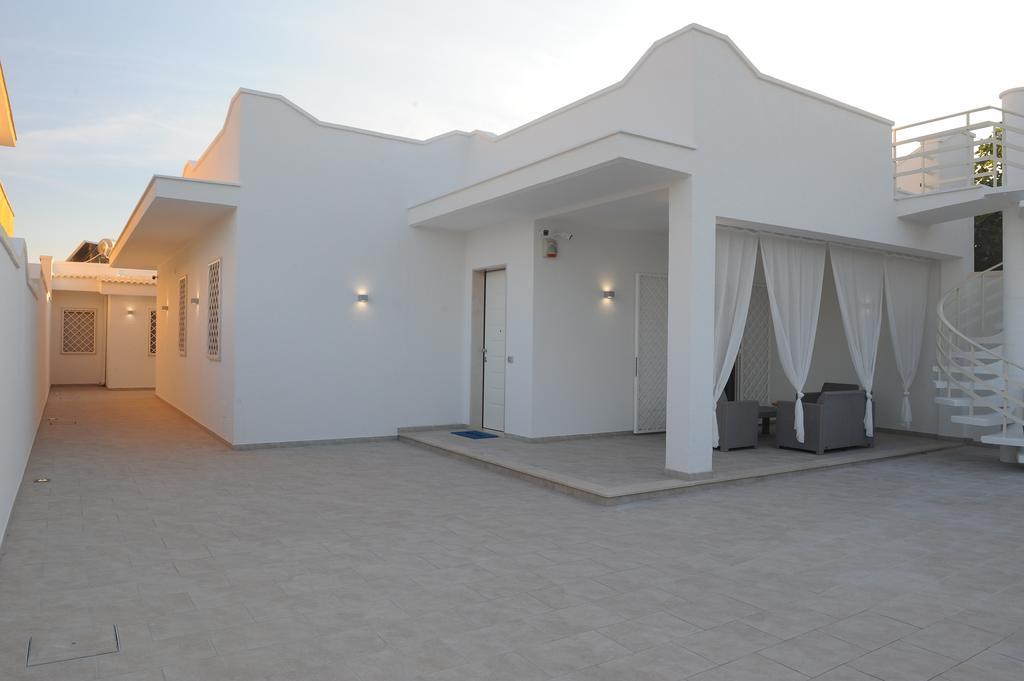 Filo Di Vento Hotell Porto Cesareo Exteriör bild