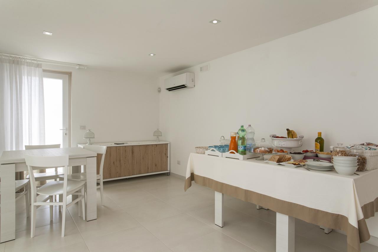 Filo Di Vento Hotell Porto Cesareo Exteriör bild